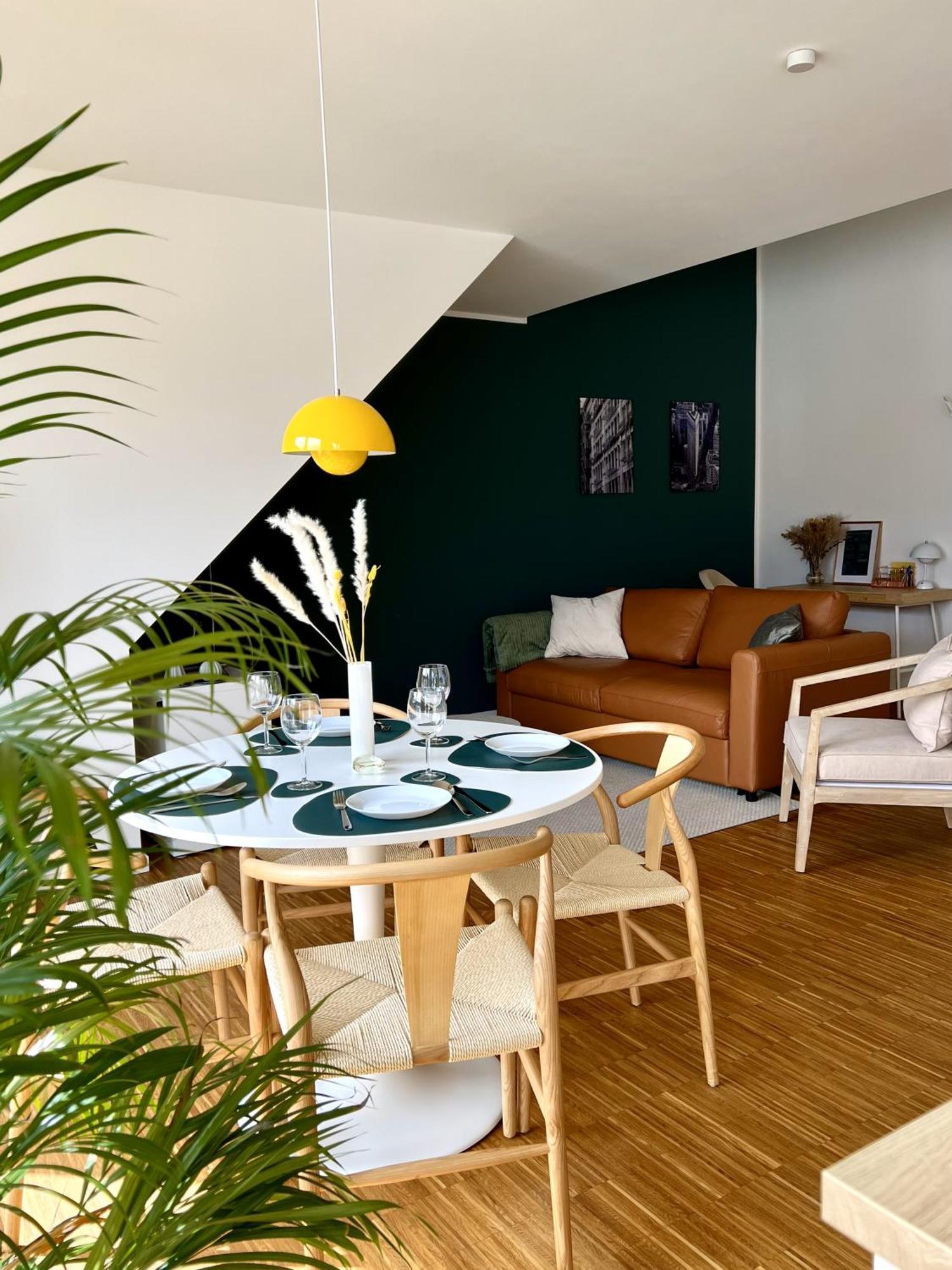 Apartment Neues Trendy Dachgeschossloft